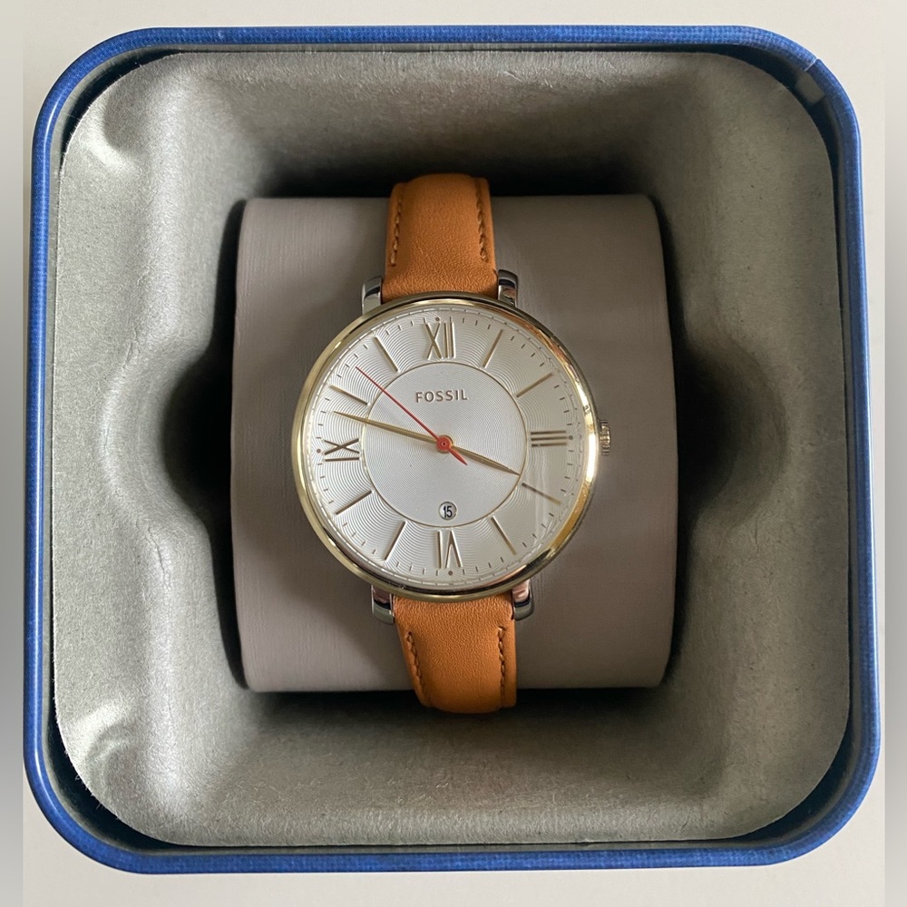 FOSSIL Watch - Picture 2 of 2
